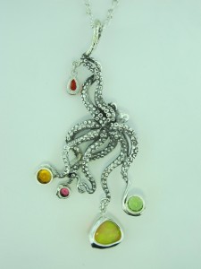 Octopus pendant with jewels back side