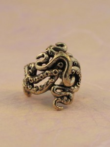 Octopus Tentacle Twist Ear Cuff Bronze