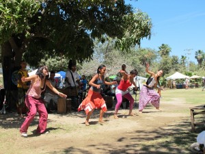 Organic Market, Musicians and Dancers