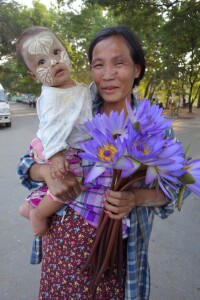 A mother and daughter - Mandalay, Myanmar